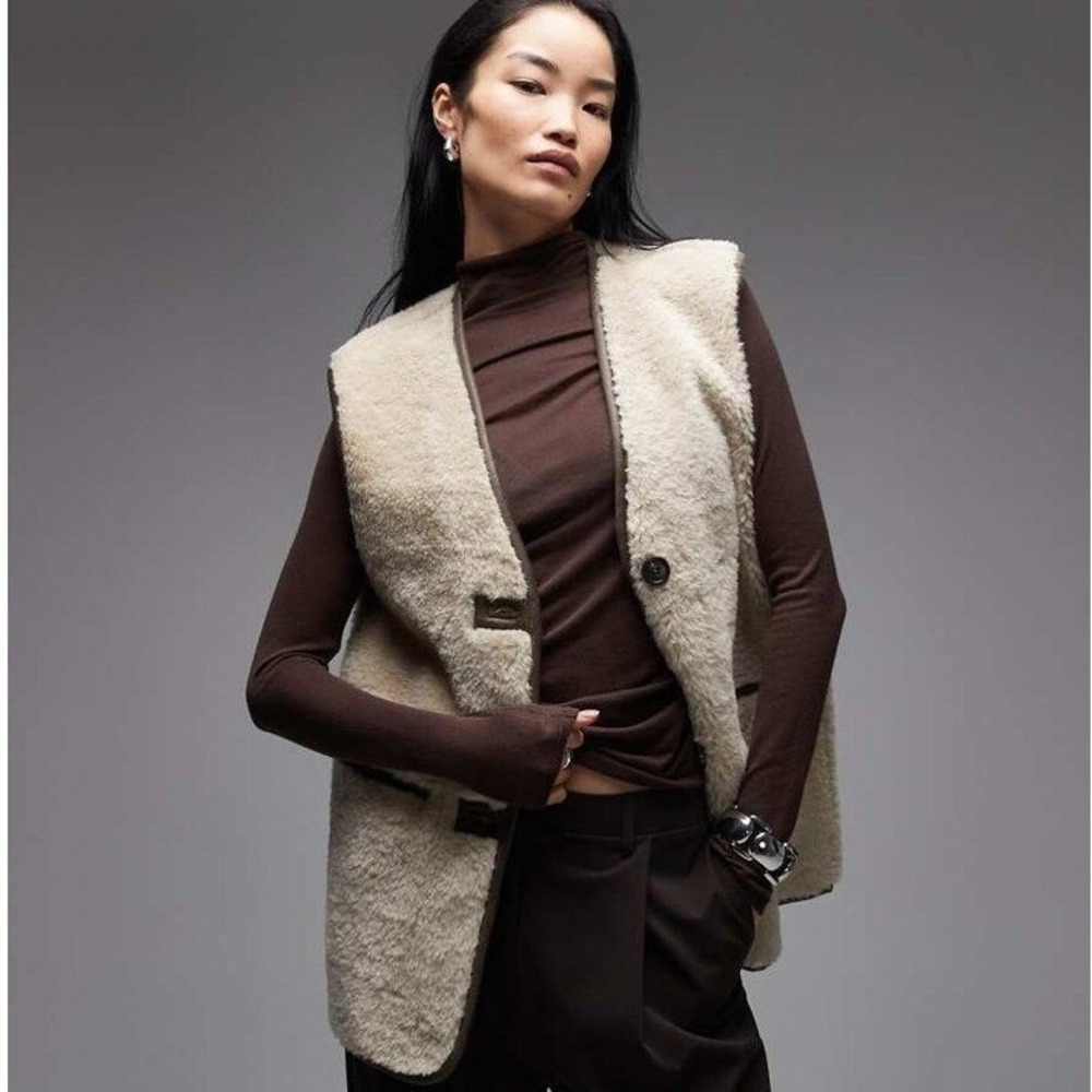 ARKET Oversized‎ Faux Shearling Vest ASOS Soft Beige Size L